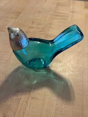 VTG Avon Bird of Happiness Perfume Bottle. Teal Glass with Silver-Tone Head.